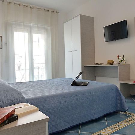 Bed and Breakfast Acquamarine Maiori Amalfi Coast Exterior foto