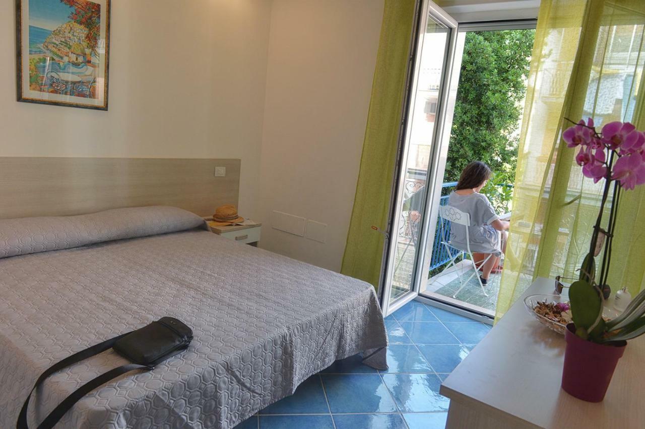 Bed and Breakfast Acquamarine Maiori Amalfi Coast Exterior foto